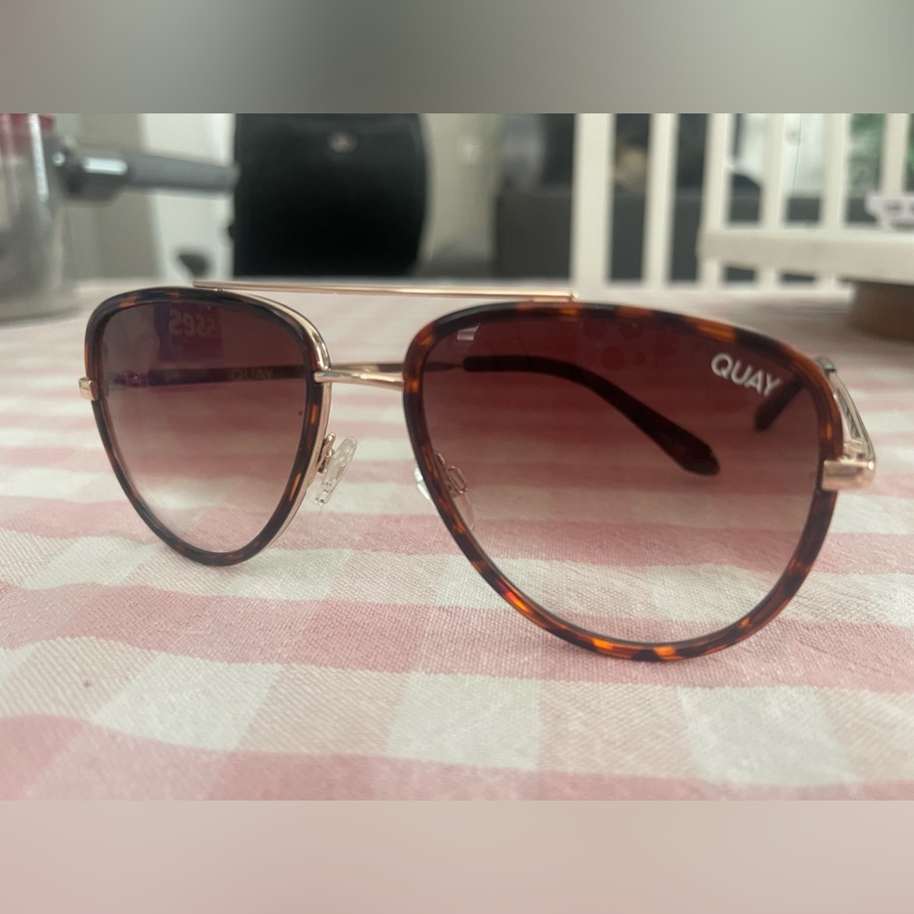 Quay “all in mini” Tortoise Aviators